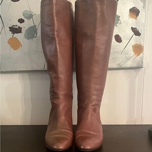 Vero Cuoio Brown Heeled Boots